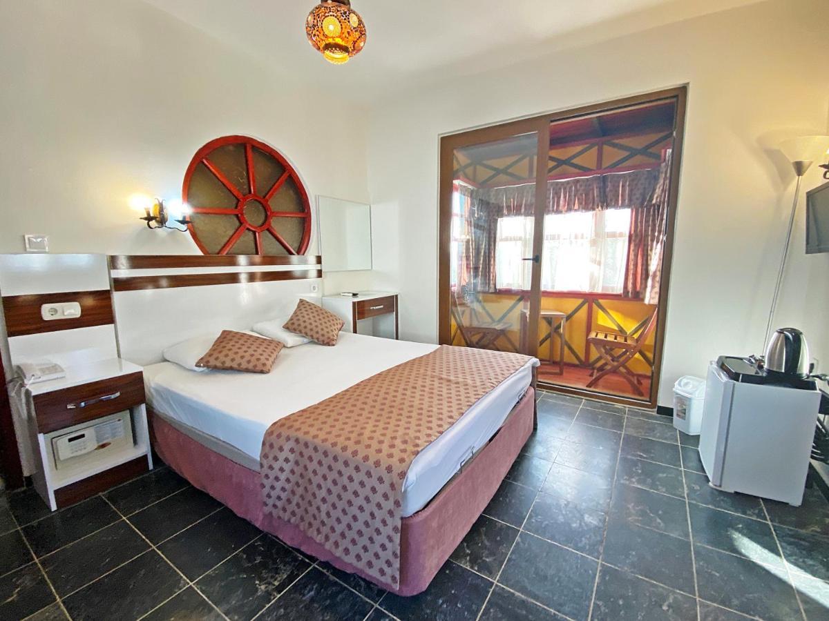 Hotel Zehra Tatil Koeyue Ölüdeniz Exterior foto